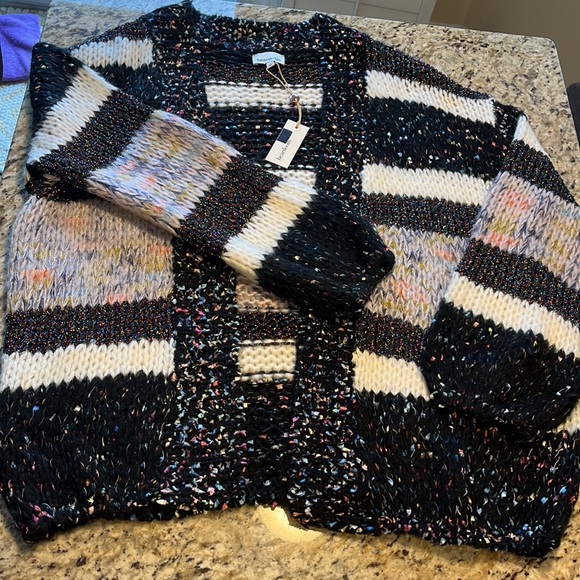 Heartloom Cardigan - Picture 6 of 8